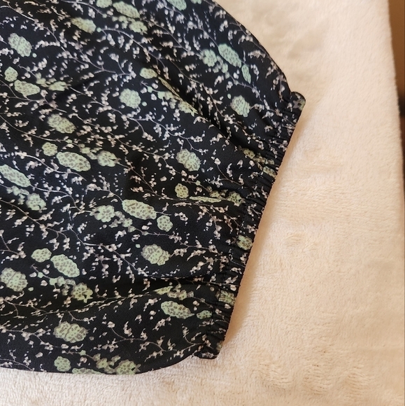 NWOT Beacon Apparel 3/4 Length Sleeve Ruffled Top Navy/Green Size XS - Picture 14 of 16